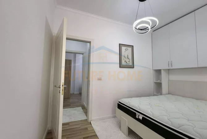 Shtepi ne shitje Apartament ne Tirane, 2+1, Mobilimi E mobiluar, Pagesa 109,000  Euro.