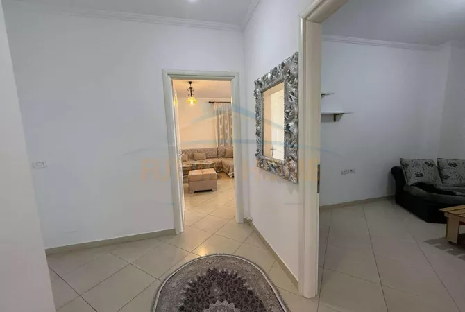 Shtepi me qera Apartament ne Tirane, 2+1, Mobilimi E mobiluar, Pagesa 450  Euro.