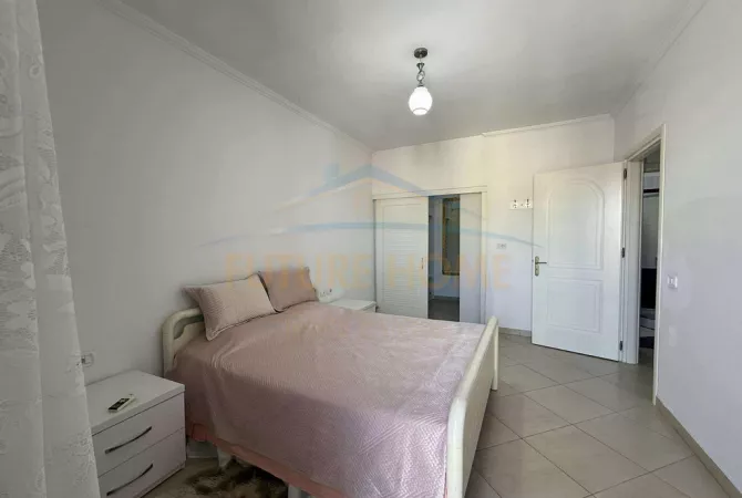 Shtepi me qera Apartament ne Tirane, 2+1, Mobilimi E mobiluar, Pagesa 450  Euro.