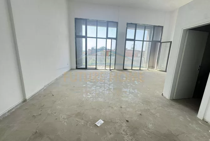 Ambient biznesi me qera 1+1 ne Tirane - 750 Euro