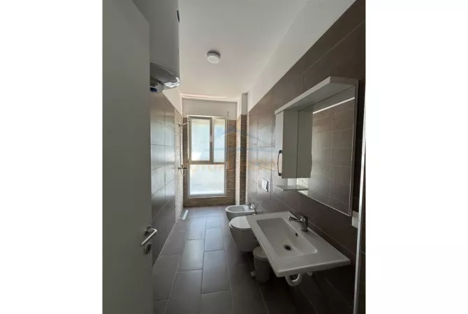 Shtepi me qera 2+1 ne Tirane - 850 Euro