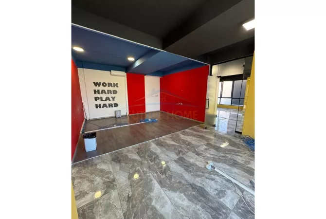 Qera, Ambient Biznesi, Rezidenca Future Home,Unaza e Re, Tirane. UNA57348