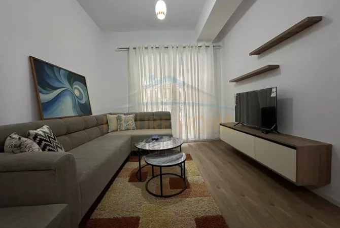 Shtepi me qera 1+1 ne Tirane - 450 Euro