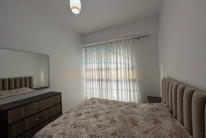 Shtepi me qera Apartament ne Tirane, 1+1, Mobilimi E mobiluar, Pagesa 450  Euro.