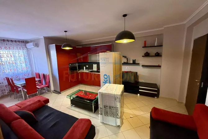 Shtepi me qera Apartament ne Tirane, 1+1, Mobilimi E mobiluar, Pagesa 600  Euro.