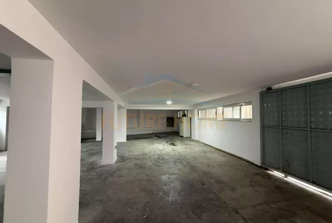 Ambient biznesi me qera 4+1 ne Tirane - 350 Euro