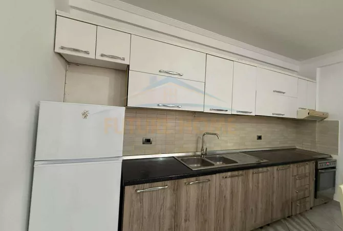 Shtepi me qera 2+1 ne Tirane - 450 Euro