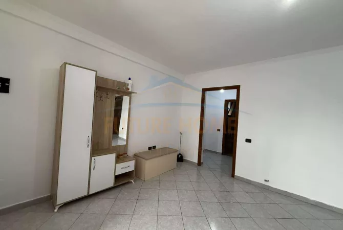 Shtepi me qera 2+1 ne Tirane - 450 Euro