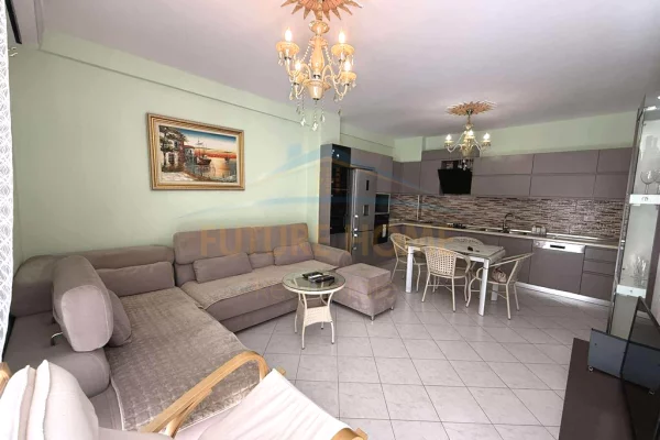 Shtepi ne shitje Apartament ne Tirane, 1+1, Mobilimi E mobiluar, Pagesa 127,000  Euro.