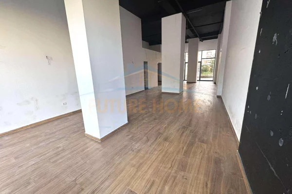 Business Property for Rent 1+1 in Tirana - 1,500 Euro