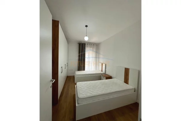 Shtepi me qera 2+1 ne Tirane - 700 Euro