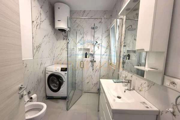 Shtepi me qera Apartament ne Tirane, 2+1, Mobilimi E mobiluar, Pagesa 700  Euro.