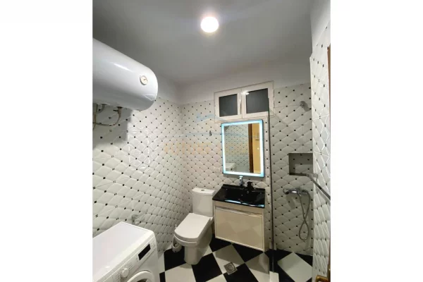 Shtepi me qera 2+1 ne Tirane - 1,300 Euro