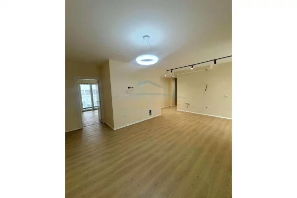 Shtepi me qera 2+1 ne Tirane - 700 Euro