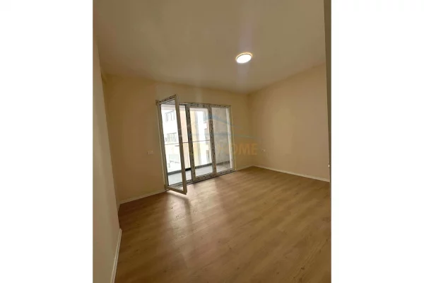 Shtepi me qera 2+1 ne Tirane - 700 Euro
