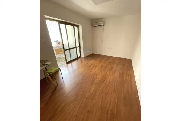 Qera , Ambient Biznesi , Myslym Shyri, Tirane UNA57562