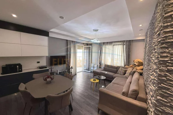 Shtepi me qera 2+1 ne Tirane - 850 Euro