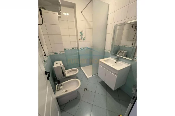 Shtepi me qera 2+1 ne Tirane - 550 Euro