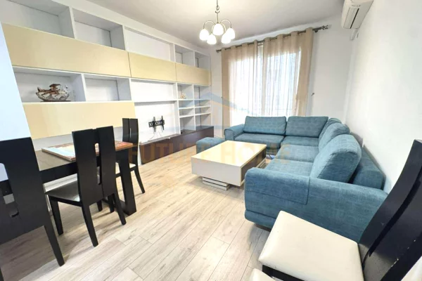 Shtepi me qera 2+1 ne Tirane - 550 Euro