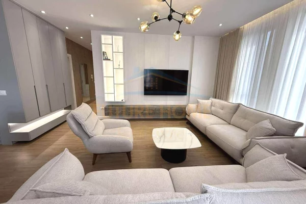 Casa in affitto 2+1 a Tirana - 900 Euro