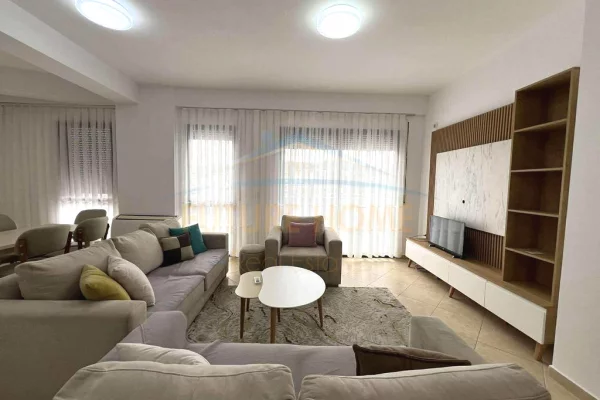 Shtepi me qera 2+1 ne Tirane - 500 Euro