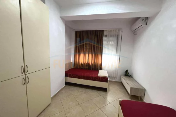 Shtepi me qera Apartament ne Tirane, 2+1, Mobilimi E mobiluar, Pagesa 500  Euro.