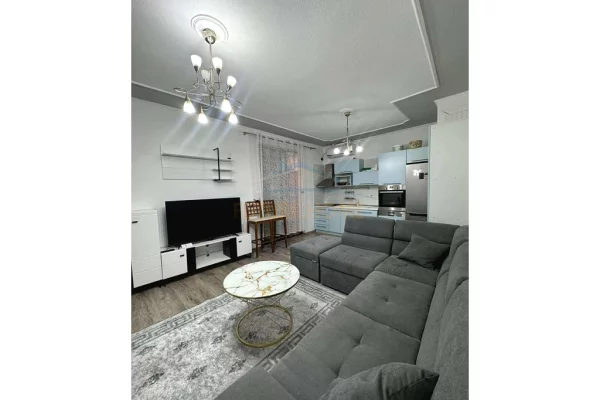 Shtepi me qera Apartament ne Tirane, 2+1, Mobilimi E mobiluar, Pagesa 500  Euro.