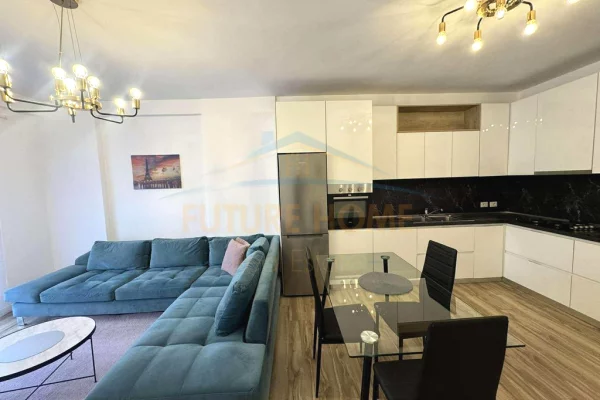 Shtepi me qera Apartament ne Tirane, 2+1, Mobilimi E mobiluar, Pagesa 550  Euro.