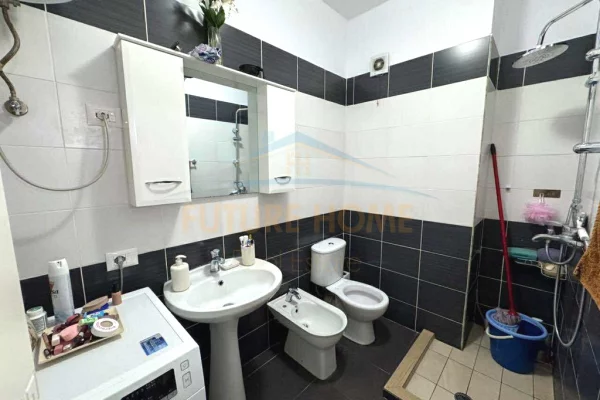 Shtepi me qera Apartament ne Tirane, 1+1, Mobilimi E mobiluar, Pagesa 550  Euro.