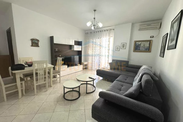 Shtepi me qera 2+1 ne Tirane - 550 Euro
