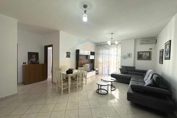 Shtepi me qera Apartament ne Tirane, 2+1, Mobilimi E mobiluar, Pagesa 550  Euro.