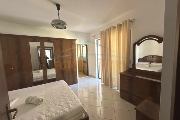 Shtepi me qera Apartament ne Tirane, 2+1, Mobilimi E mobiluar, Pagesa 550  Euro.