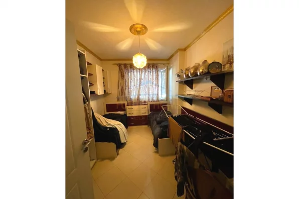 Shtepi ne shitje Apartament ne Tirane, 2+1, Mobilimi E mobiluar, Pagesa 156,000  Euro.