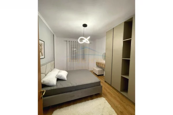 Shtepi me qera 1+1 ne Tirane - 450 Euro