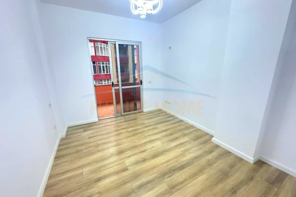 Shtepi ne shitje 2+1 ne Tirane - 120,000 Euro