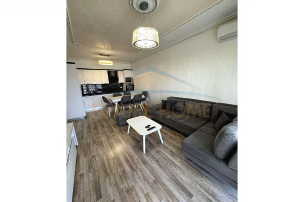 Shtepi me qera 2+1 ne Tirane - 650 Euro