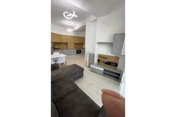 Shtepi me qera 2+1 ne Tirane - 600 Euro