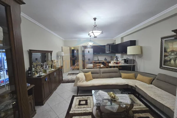 Shtepi ne shitje 2+1 ne Tirane - 160,000 Euro