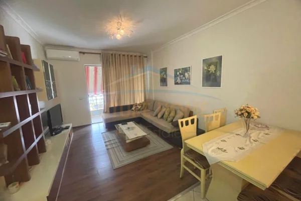 Shtepi me qera 2+1 ne Tirane - 500 Euro
