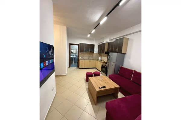 Shtepi me qera 1+1 ne Tirane - 370 Euro