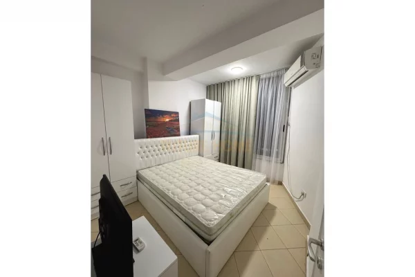 Shtepi me qera 1+1 ne Tirane - 370 Euro