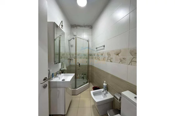 Shtepi me qera 1+1 ne Tirane - 600 Euro