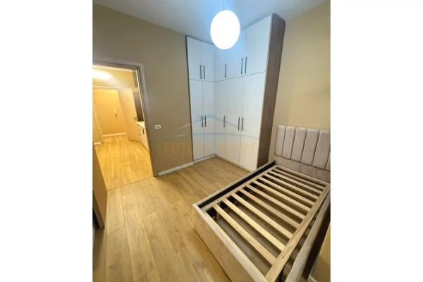 Shtepi ne shitje Apartament ne Tirane, 2+1, Mobilimi E mobiluar, Pagesa 159,000  Euro.