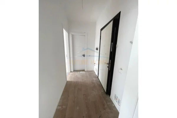 Shtepi ne shitje Apartament ne Tirane, 1+1, Mobilimi E mobiluar, Pagesa 105,000  Euro.