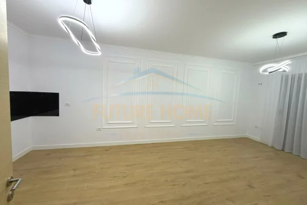 Shtepi ne shitje Apartament ne Tirane, 2+1, Mobilimi Bosh, pa mobiluar, Pagesa 153,000  Euro.