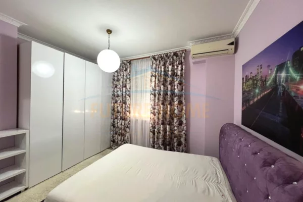 Shtepi me qera Apartament ne Tirane, 2+1, Mobilimi E mobiluar, Pagesa 500  Euro.