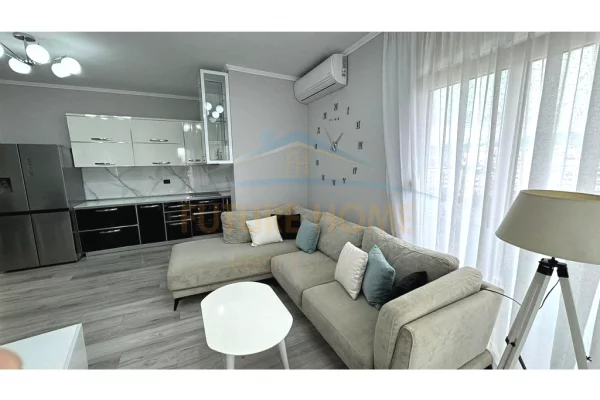 Shtepi me qera Apartament ne Tirane, 2+1, Mobilimi E mobiluar, Pagesa 550  Euro.