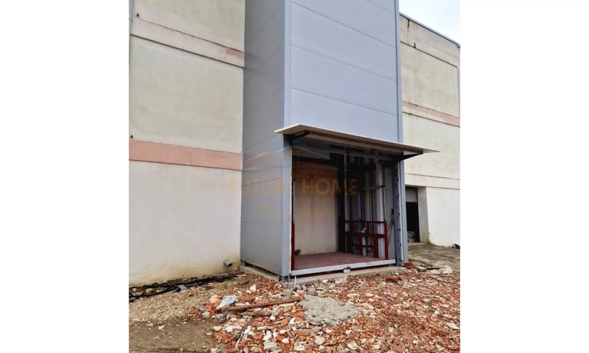 Qera, Kapanon, Prush, Tirane UNA63653