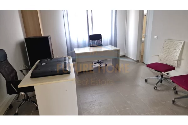 Qera, Kapanon, Prush, Tirane UNA63653