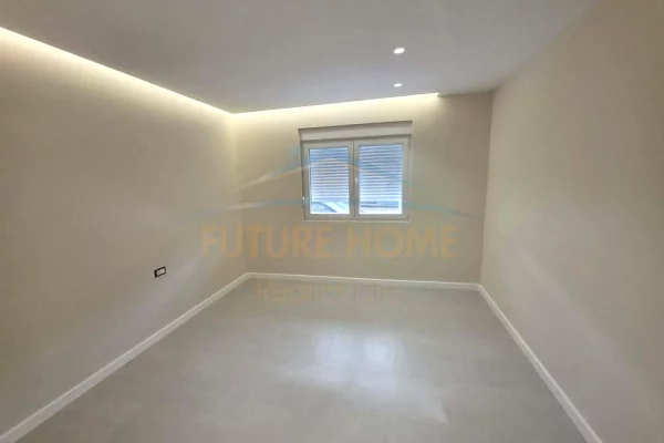 Shtepi ne shitje Apartament ne Tirane, 2+1, Mobilimi Bosh, pa mobiluar, Pagesa 16,500,000  Leke.